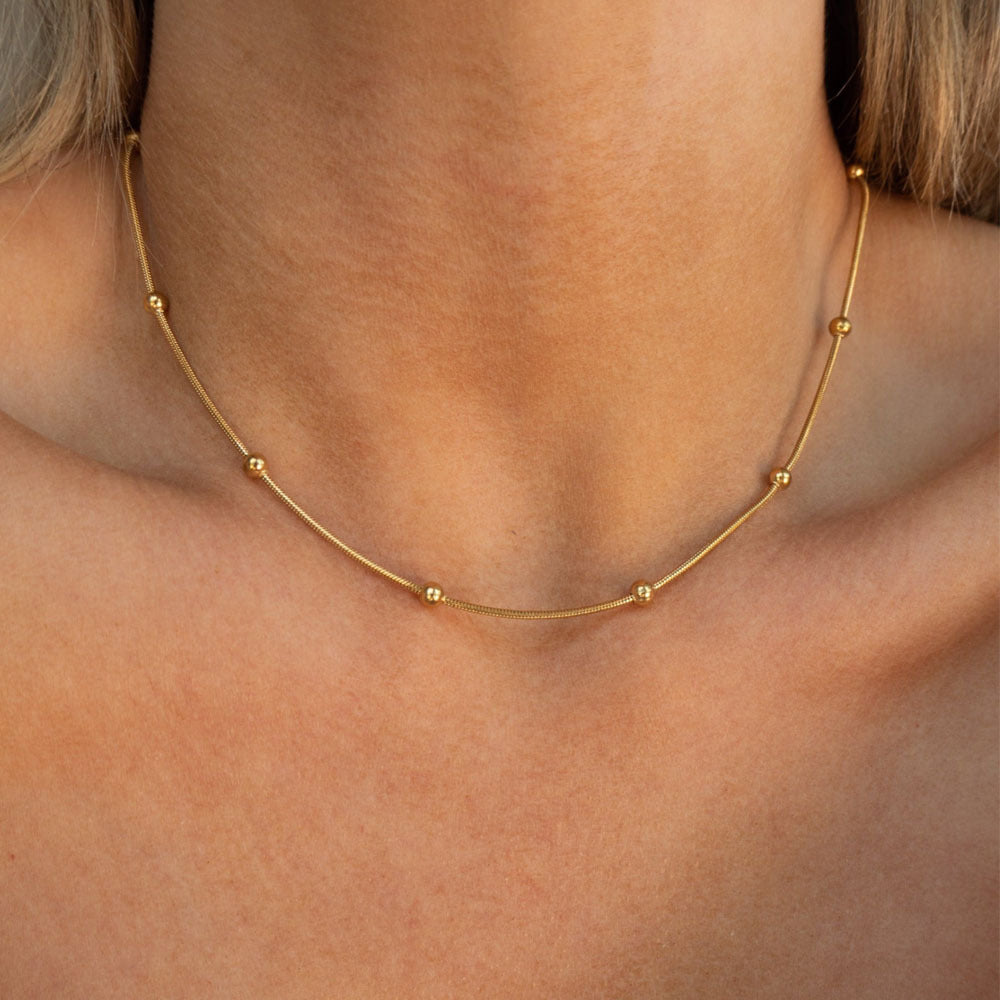 Faux Pearl Choker