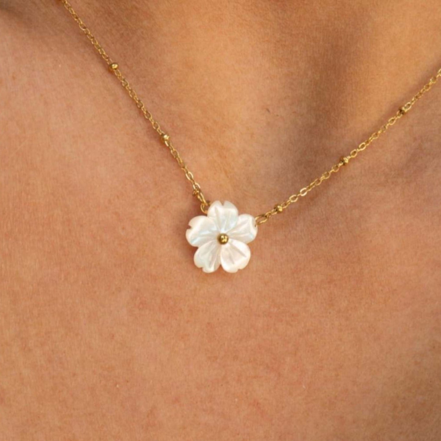 Faux Pearl Choker